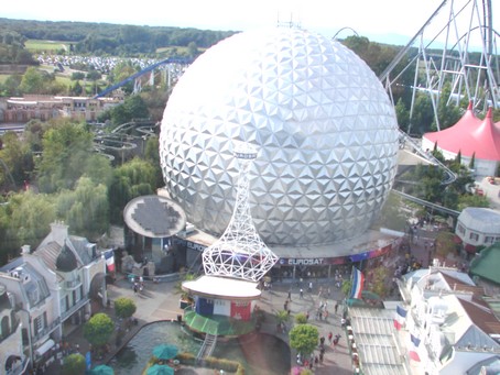 Europa Park juste  cot de l'alsace - Photo BERTHEVILLE